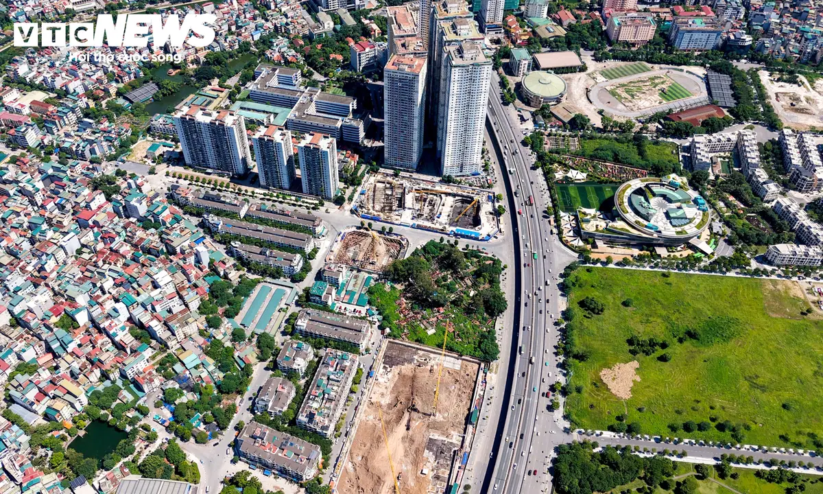 Giao thông trên Vành đai 3 trên cao trước đề xuất bỏ làn khẩn cấp