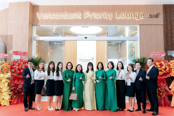 Vietcombank khai trương phòng chờ Vietcombank Priority Lounge tại Cam Ranh