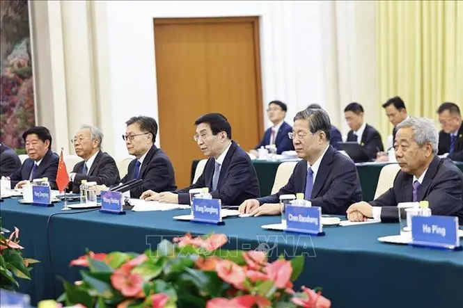 Việt Nam - Trung Quốc thúc đẩy hợp tác đường sắt, thương mại, AI