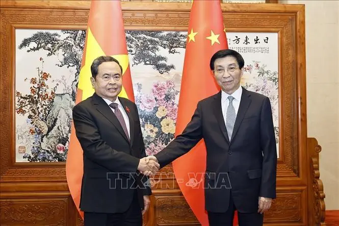 Việt Nam - Trung Quốc thúc đẩy hợp tác đường sắt, thương mại, AI