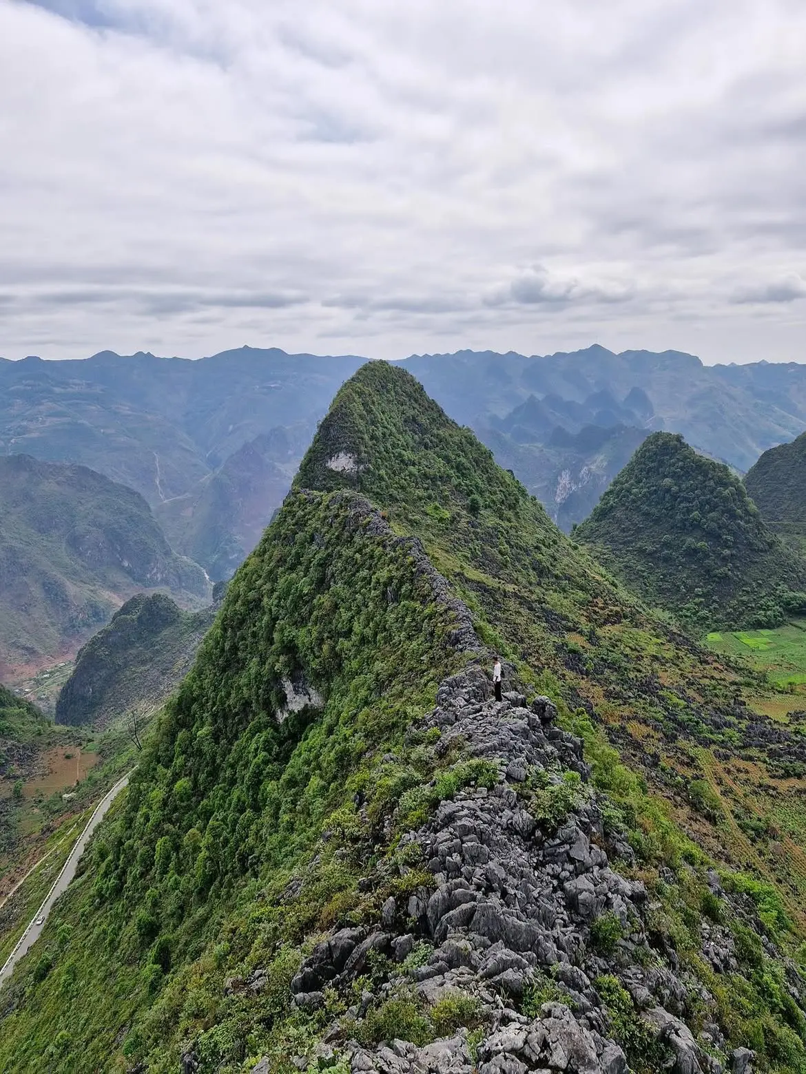 Tôi từ Ấn Độ đến Việt Nam phượt xe máy 2.100 km