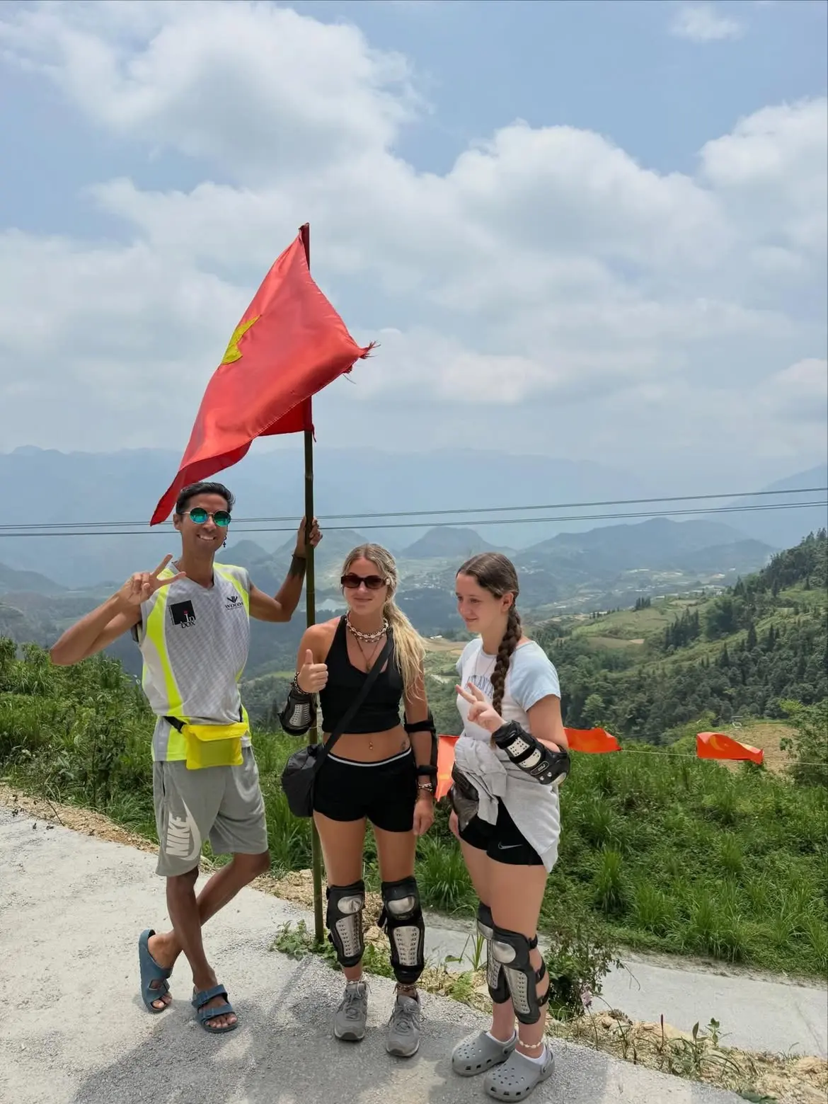 Tôi từ Ấn Độ đến Việt Nam phượt xe máy 2.100 km