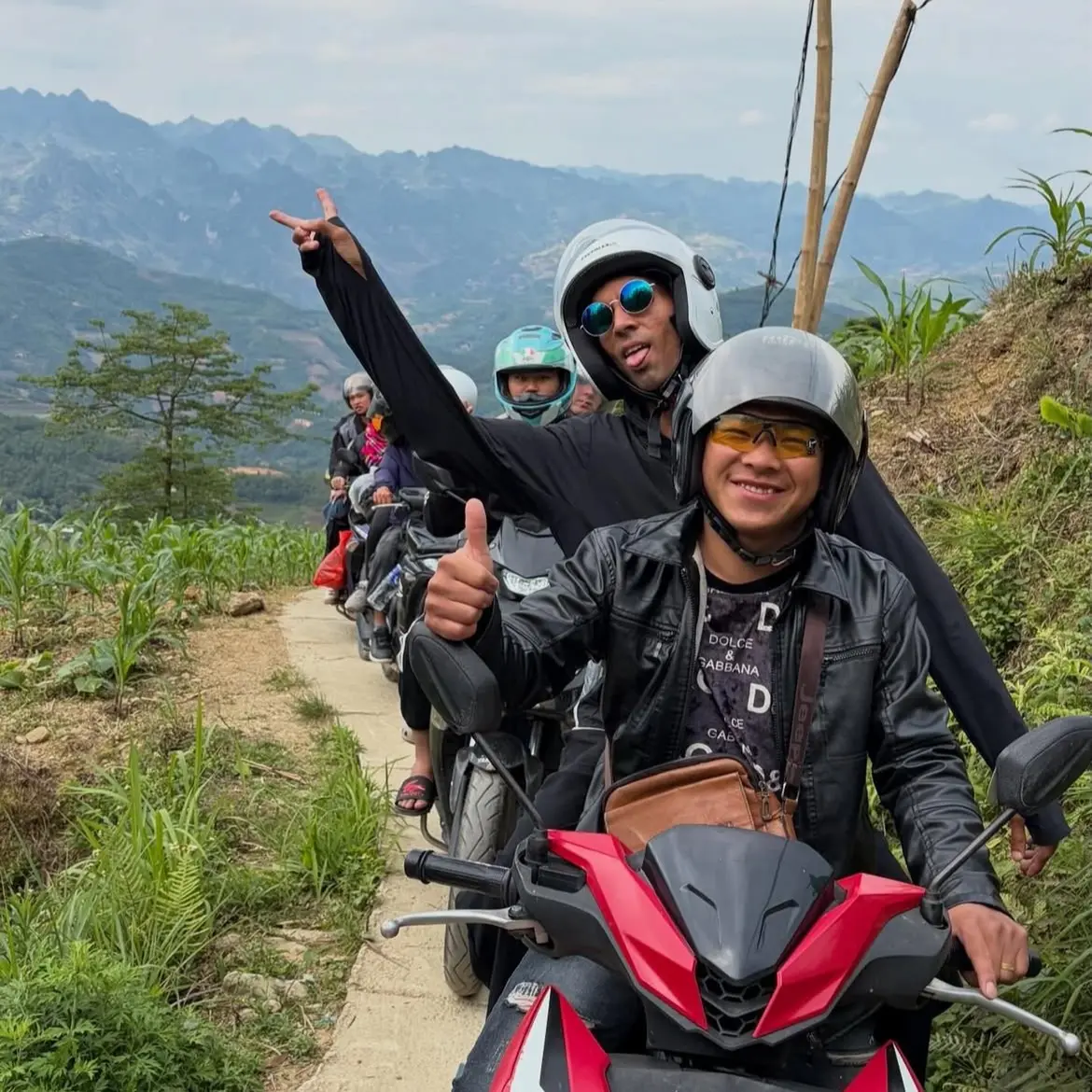 Tôi từ Ấn Độ đến Việt Nam phượt xe máy 2.100 km