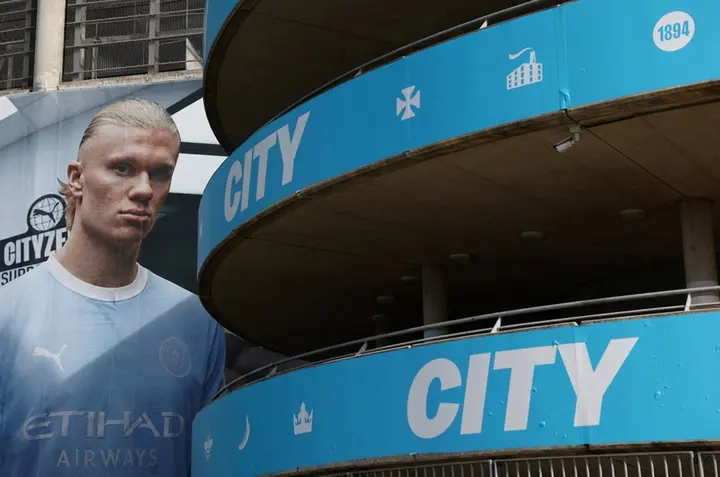 Man City phù phép hơn 1 tỷ USD 'tài trợ trá hình' thế nào?